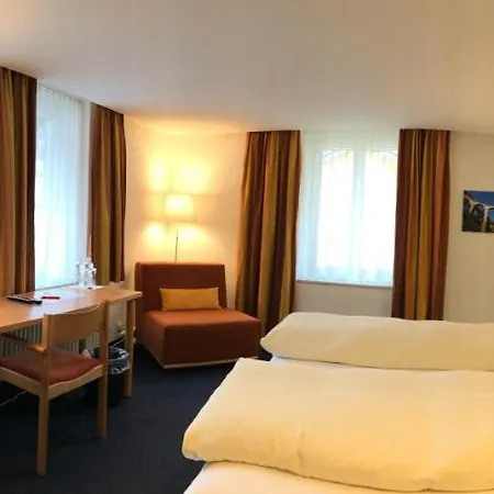 Weisses Kreuz 3* Bergün