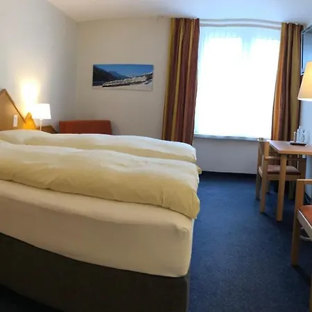 Weisses Kreuz فندق