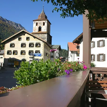 Weisses Kreuz 3* Bergün