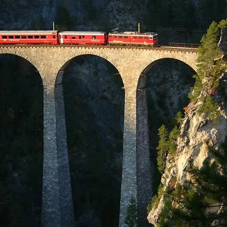 Hotel Weisses Kreuz 3*