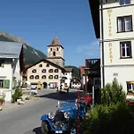 Weisses Kreuz Bergün