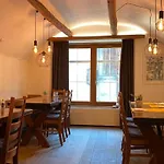 Weisses Kreuz Otel