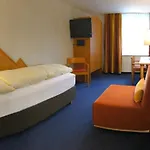 Otel Weisses Kreuz 3*