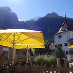 Otel Weisses Kreuz Bergün