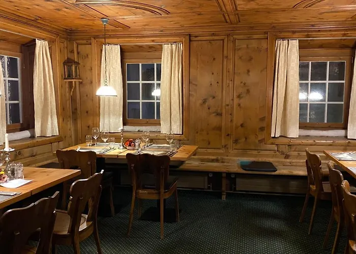 Weisses Kreuz Hotel Bergün